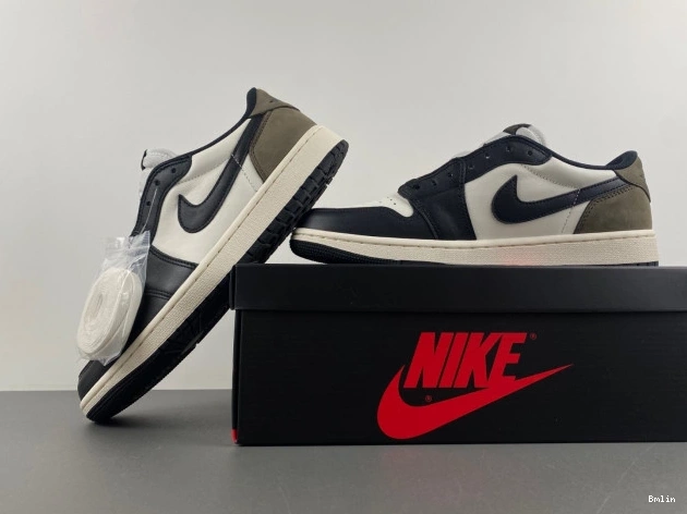 Boostmaster lin Jordan Mocha 1 Low CZ0790-102 Air OG 0730